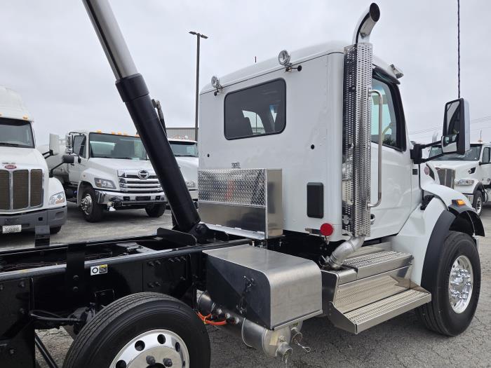 2027 Peterbilt 548-11