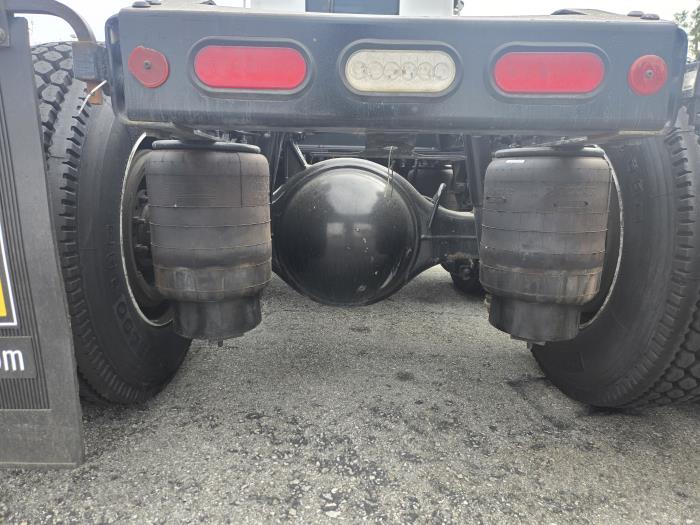 2019 Peterbilt 579-7