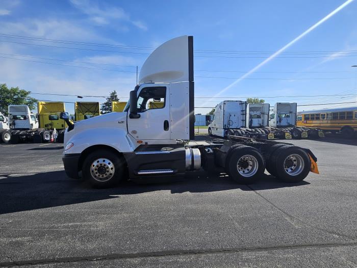 2021 International LT625-4