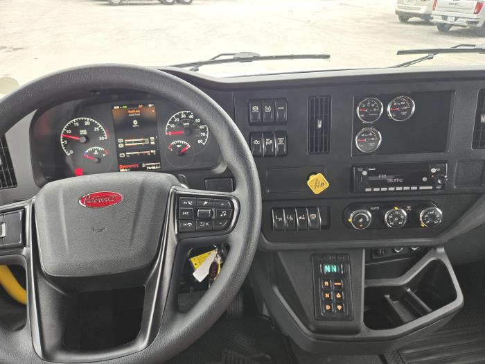 2027 Peterbilt 548-14