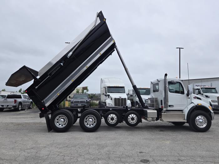 2027 Peterbilt 548-7
