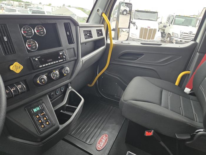 2027 Peterbilt 548-16