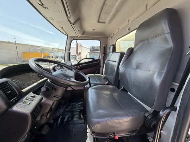 2020 Hino 268A-8