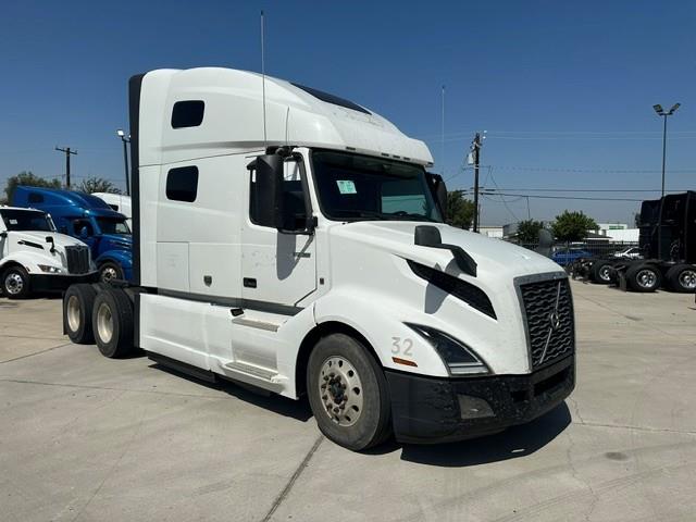 2022 Volvo VNL64T760-0