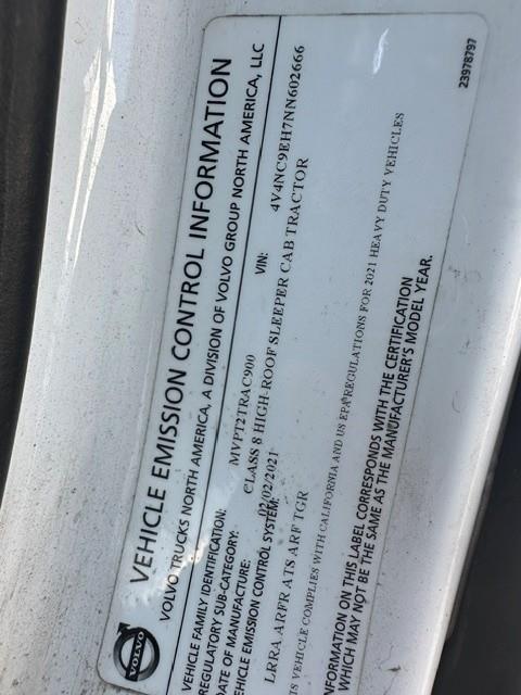 2022 Volvo VNL64T760-6