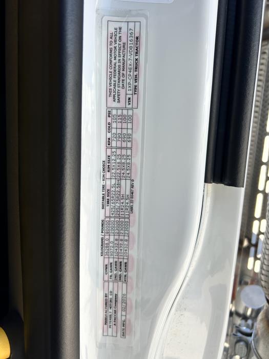 2027 Peterbilt 567-37