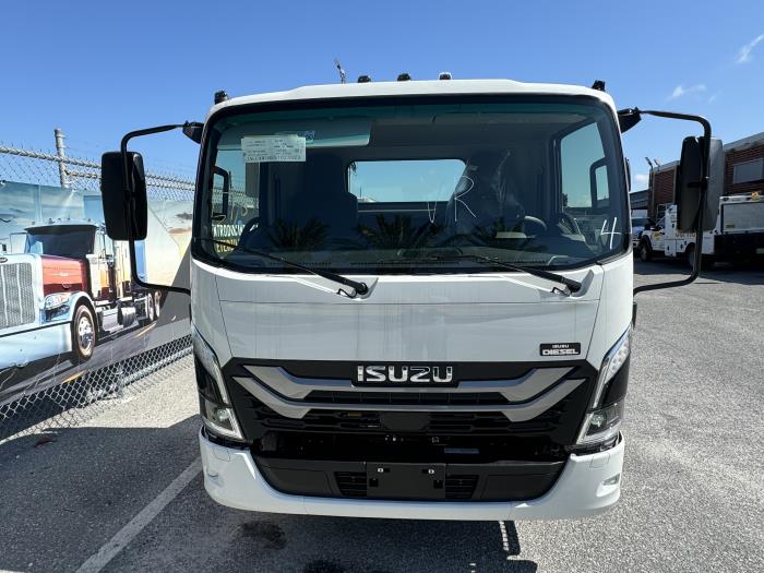 2027 Isuzu NPR-HD-6