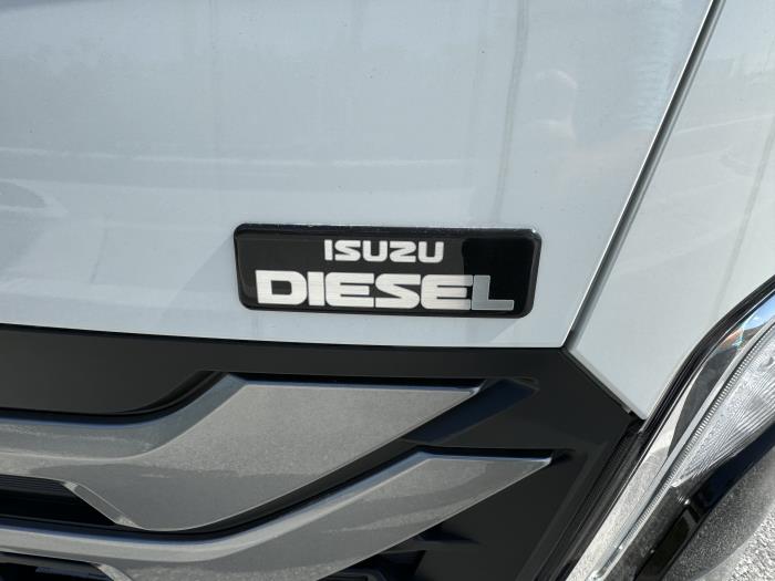 2027 Isuzu NPR-HD-9