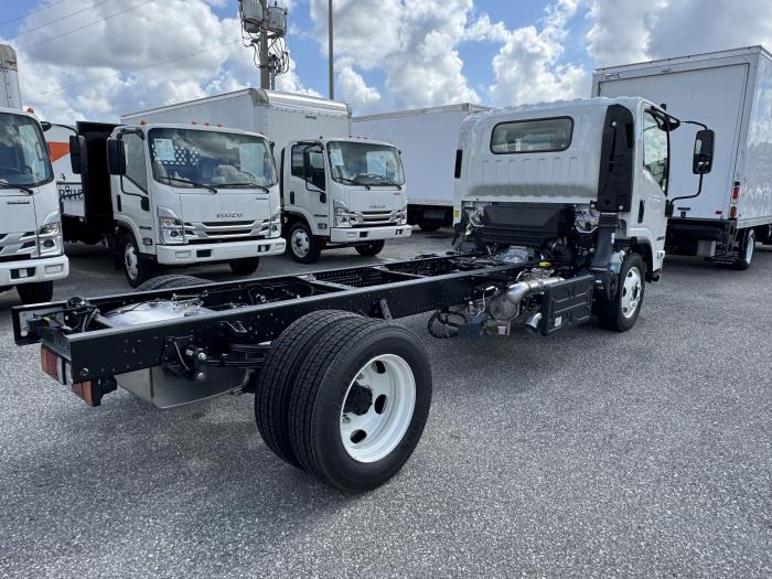 2027 Isuzu NRR-4