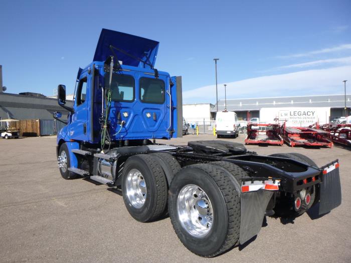 2020 Freightliner Cascadia-2