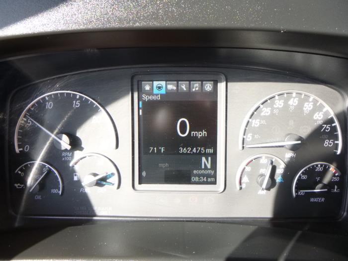 2020 Freightliner Cascadia-12