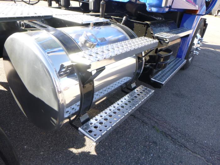 2020 Freightliner Cascadia-25