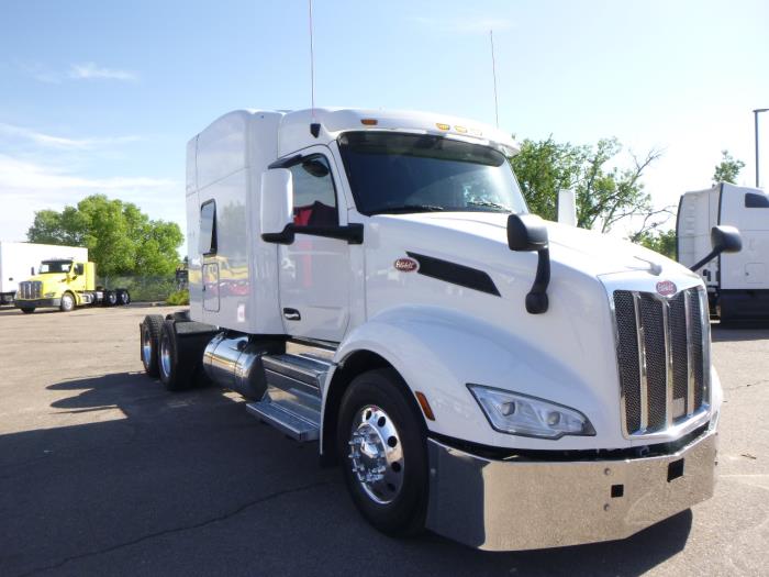 2022 Peterbilt 579-6