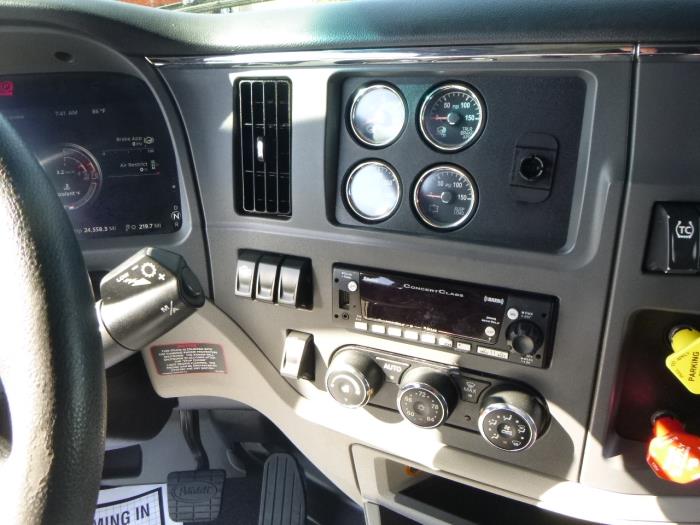 2022 Peterbilt 579-14
