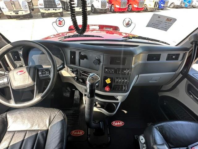 2022 Peterbilt 567-1