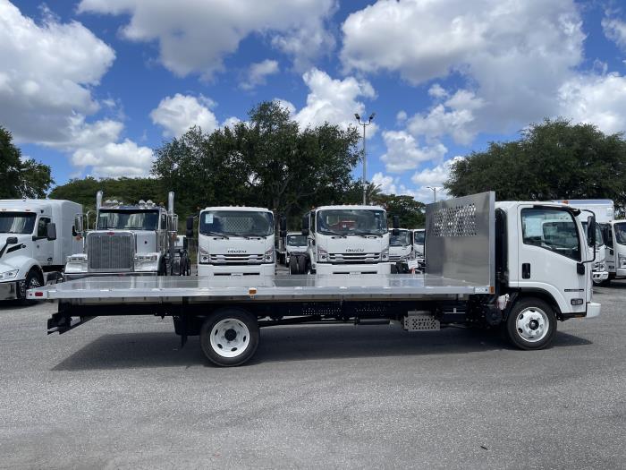 2026 Isuzu NPR-HD-4