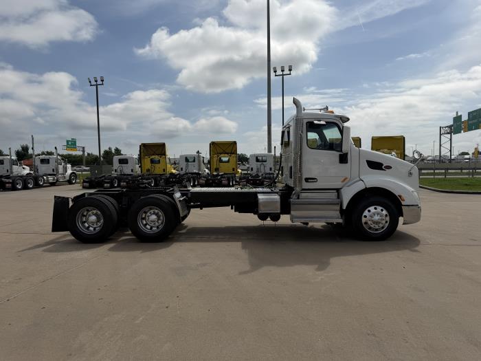 2020 Peterbilt 579-5