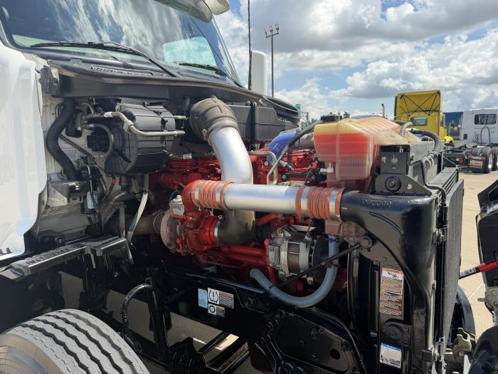 2020 Peterbilt 579-18