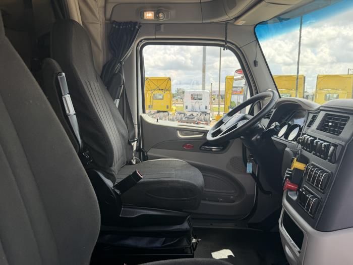 2020 Peterbilt 579-22