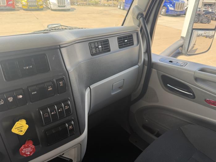2020 Peterbilt 579-31