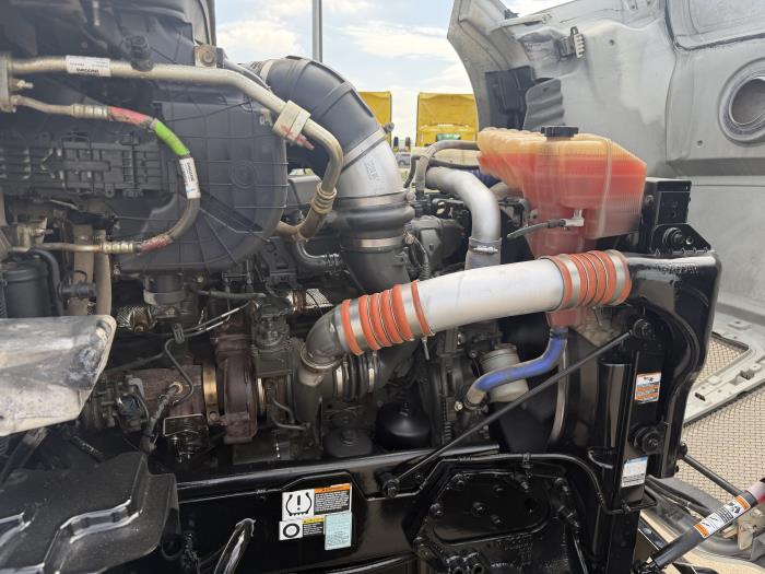 2021 Kenworth T680-17