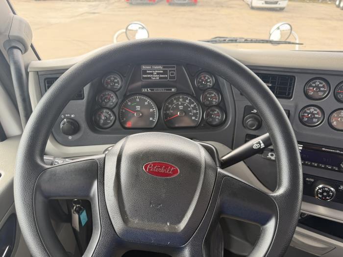 2020 Peterbilt 579-30