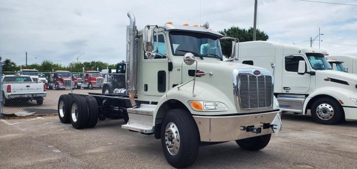 2020 Peterbilt 348-1