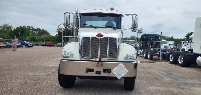 2020 Peterbilt 348-2
