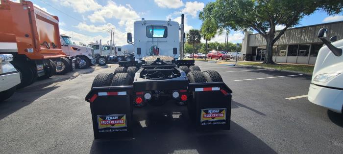 2022 Peterbilt 567-4