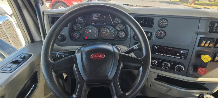2022 Peterbilt 567-16