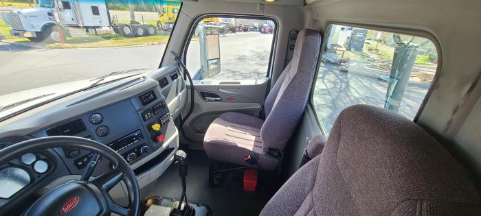 2022 Peterbilt 567-17