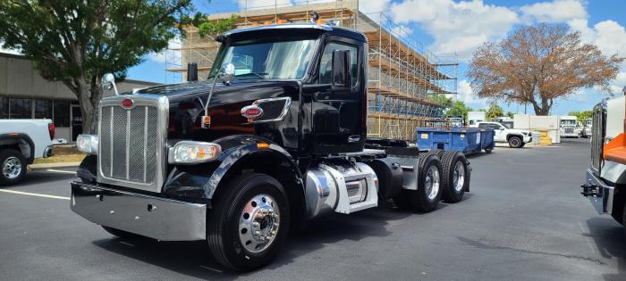 2023 Peterbilt 567-1