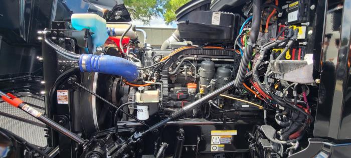 2023 Peterbilt 567-9