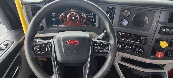 2023 Peterbilt 567-15