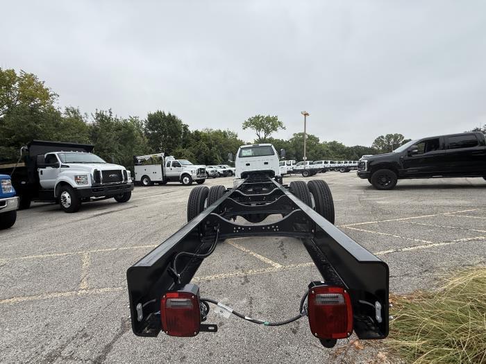 2027 Ford F-750-6