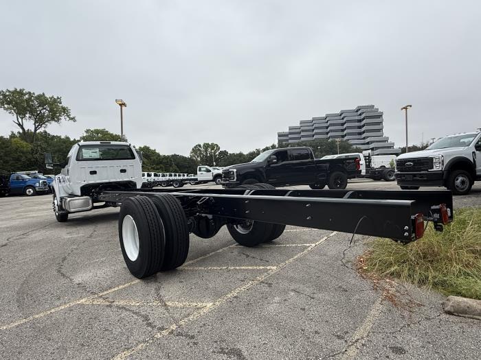 New 2027 Ford F-750 - photo 8