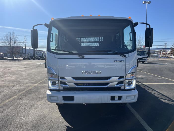 2027 Isuzu NPR-HD-15