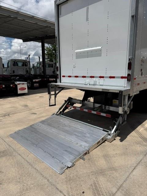 2025 Peterbilt 536-16