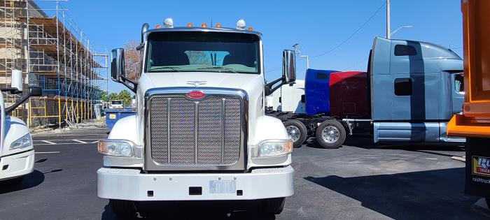 2022 Peterbilt 567-1