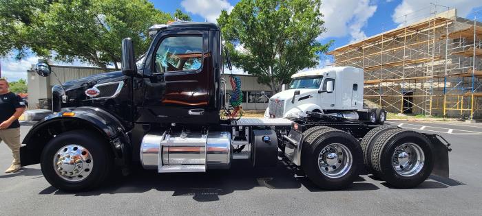 2023 Peterbilt 567-2