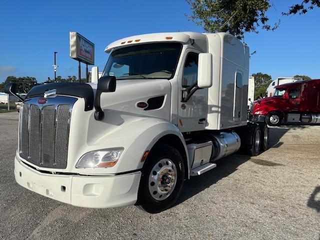 2022 Peterbilt 579-2