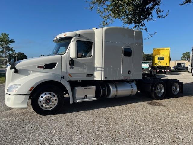 2022 Peterbilt 579-1