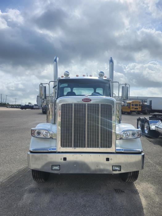2027 Peterbilt 589-12