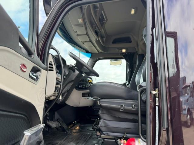 2023 Peterbilt 579-22