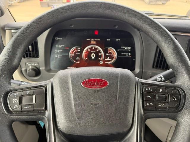 2023 Peterbilt 579-51