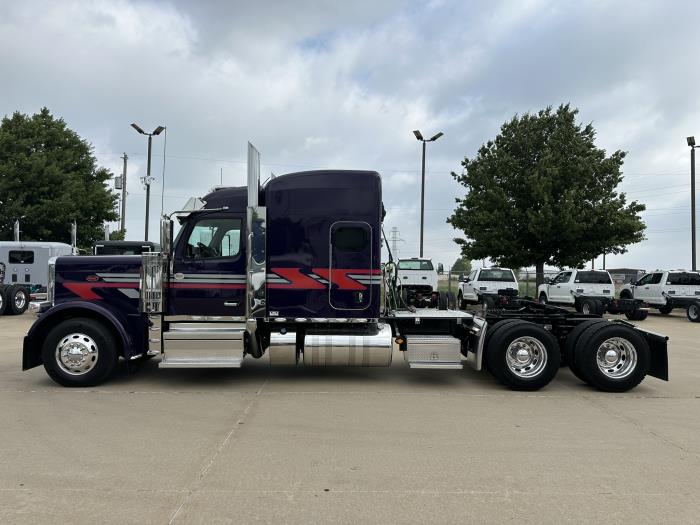 2025 Peterbilt 589-5
