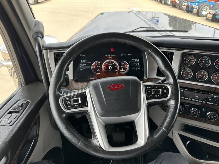 2025 Peterbilt 589-7