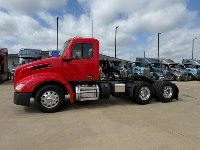 2023 Peterbilt 579-1