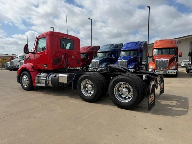 2023 Peterbilt 579-3