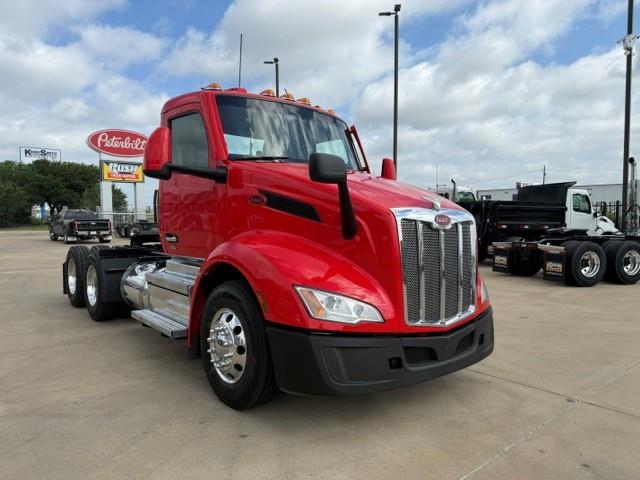 2023 Peterbilt 579-10